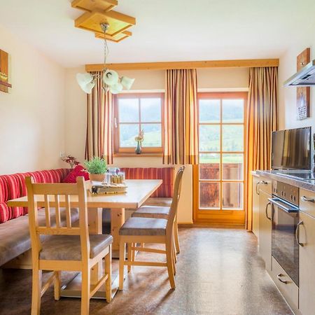 Matzhof Apartment ลีโอกัง ภายนอก รูปภาพ