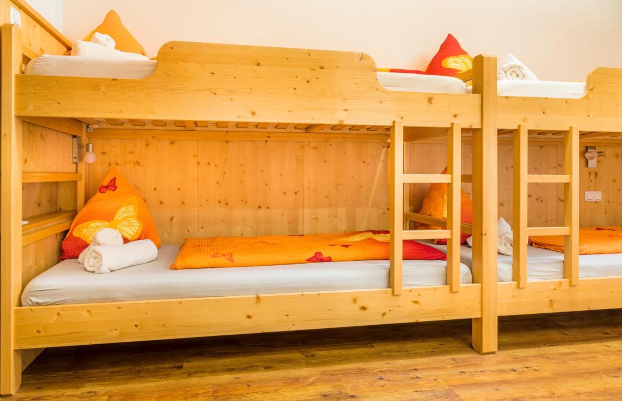 Matzhof Apartment ลีโอกัง ภายนอก รูปภาพ