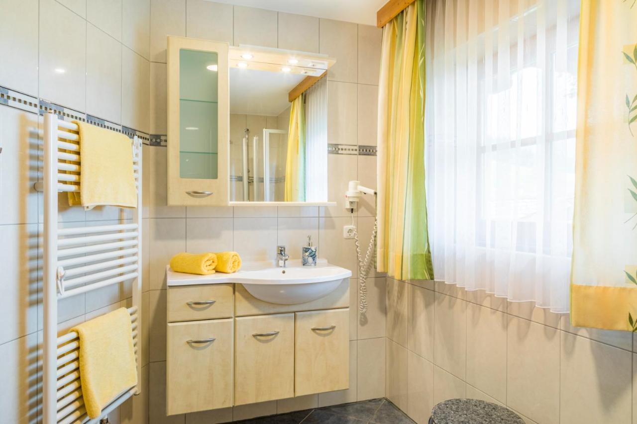 Matzhof Apartment ลีโอกัง ภายนอก รูปภาพ