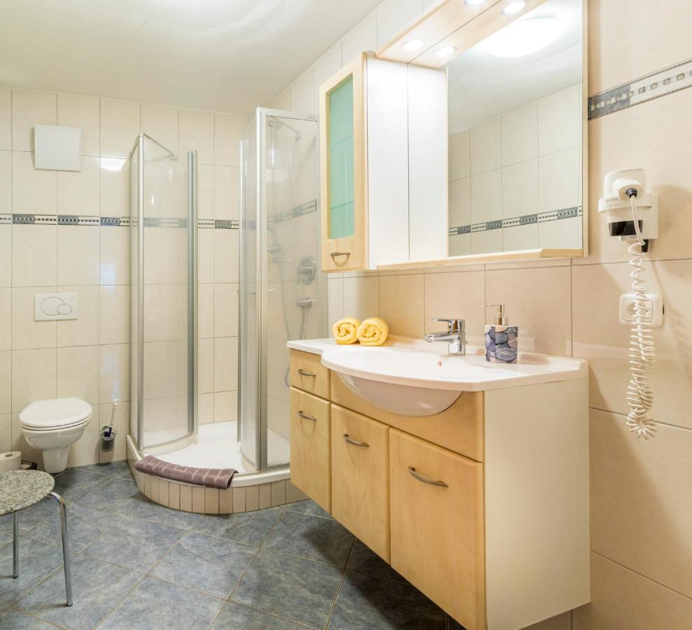 Matzhof Apartment ลีโอกัง ภายนอก รูปภาพ